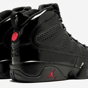 2018 NWOT Air Jordan 9 Retro Bred size 10 never been worn black with red emblem